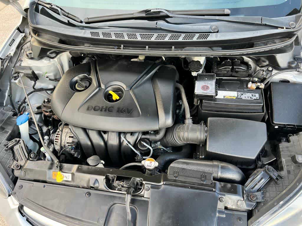 Thumbnail: 2013 Hyundai Elantra - 11