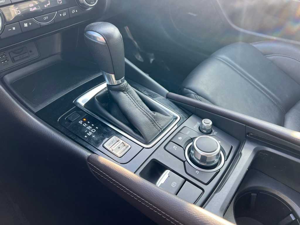 Thumbnail: 2017 Mazda Mazda3 - 26