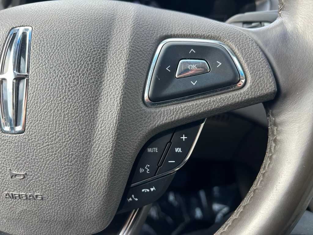 Thumbnail: 2016 Lincoln MKZ - 27