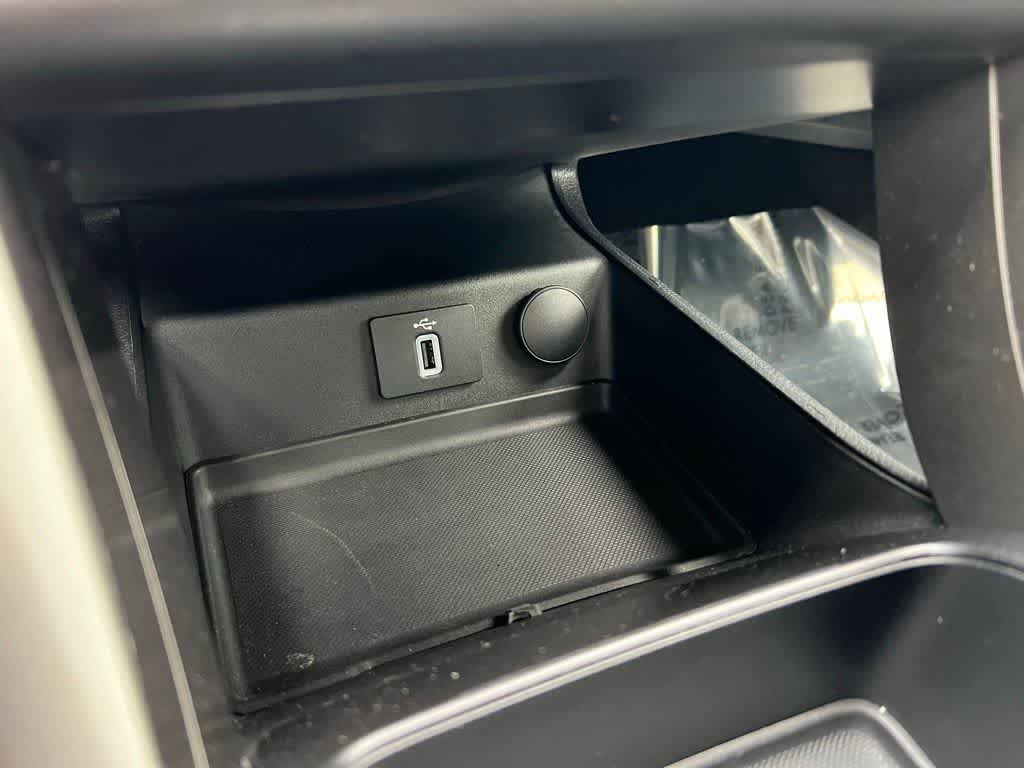 Thumbnail: 2017 Ford Fusion - 27