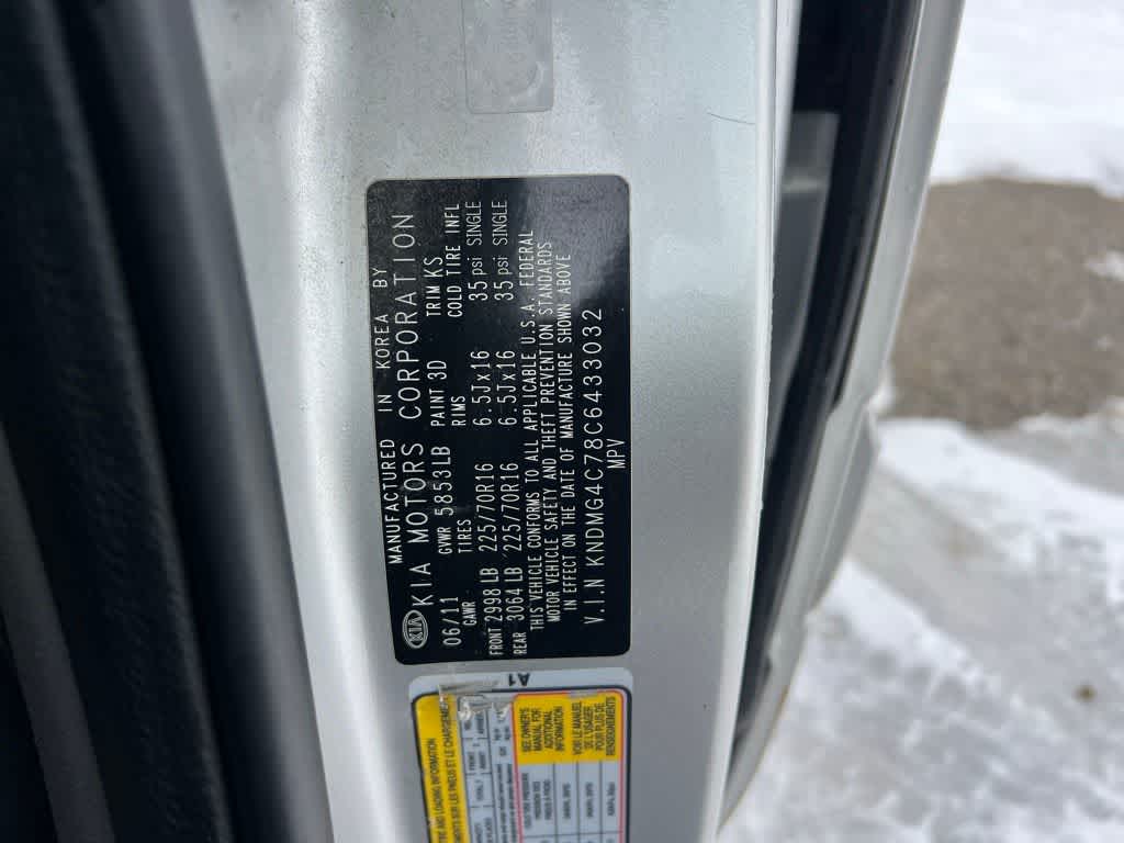 Thumbnail: 2012 Kia Sedona - 33