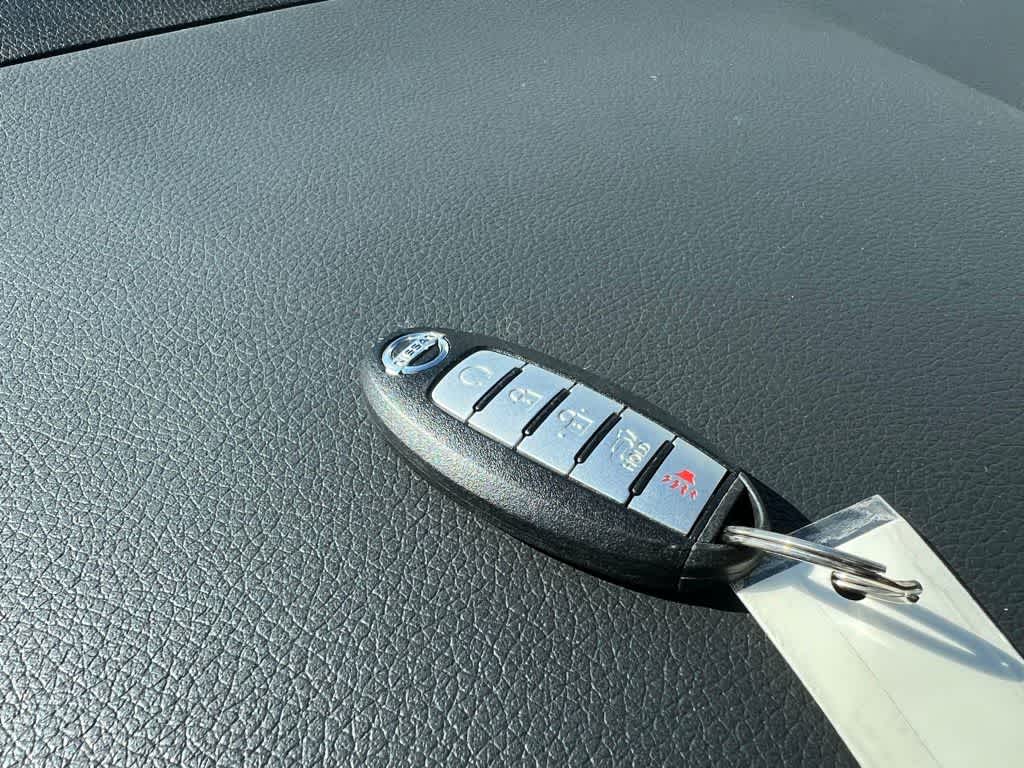 Thumbnail: 2018 Nissan Rogue - 32