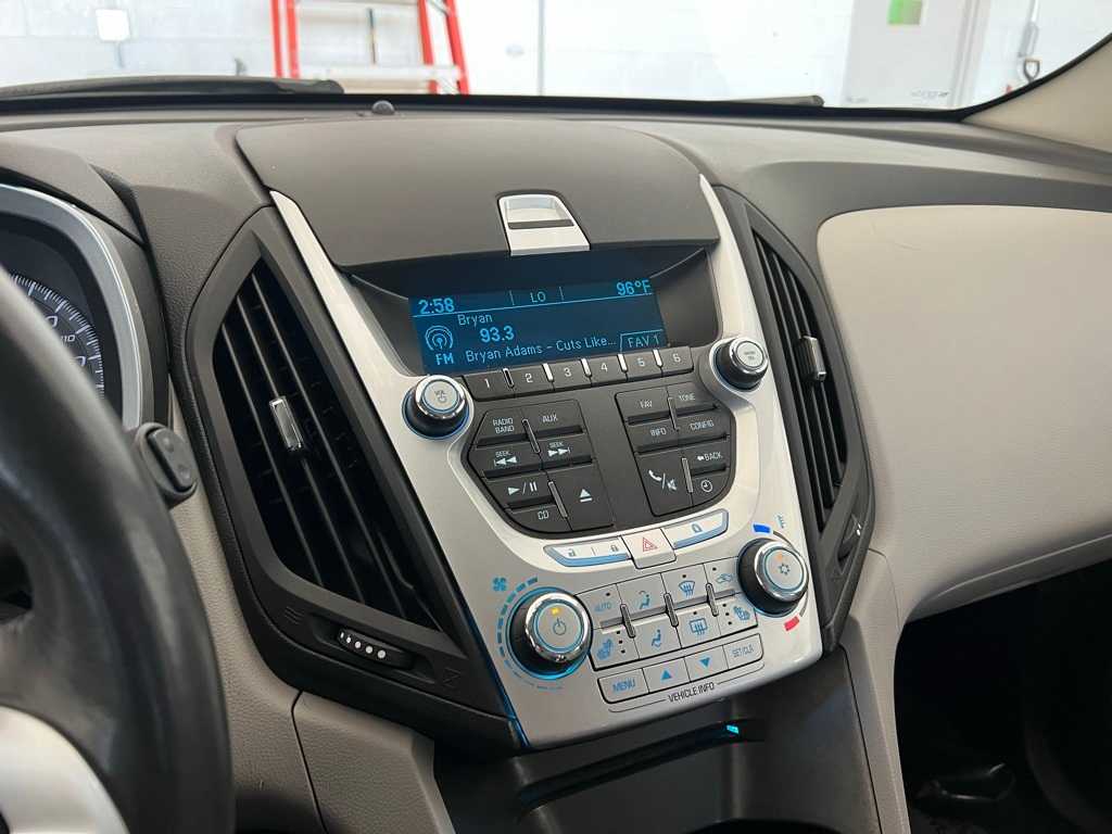 Thumbnail: 2011 Chevrolet Equinox - 25