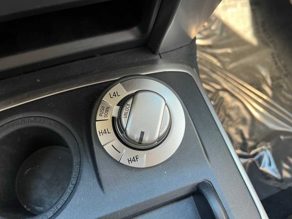 Thumbnail: 2020 Toyota 4Runner - 38