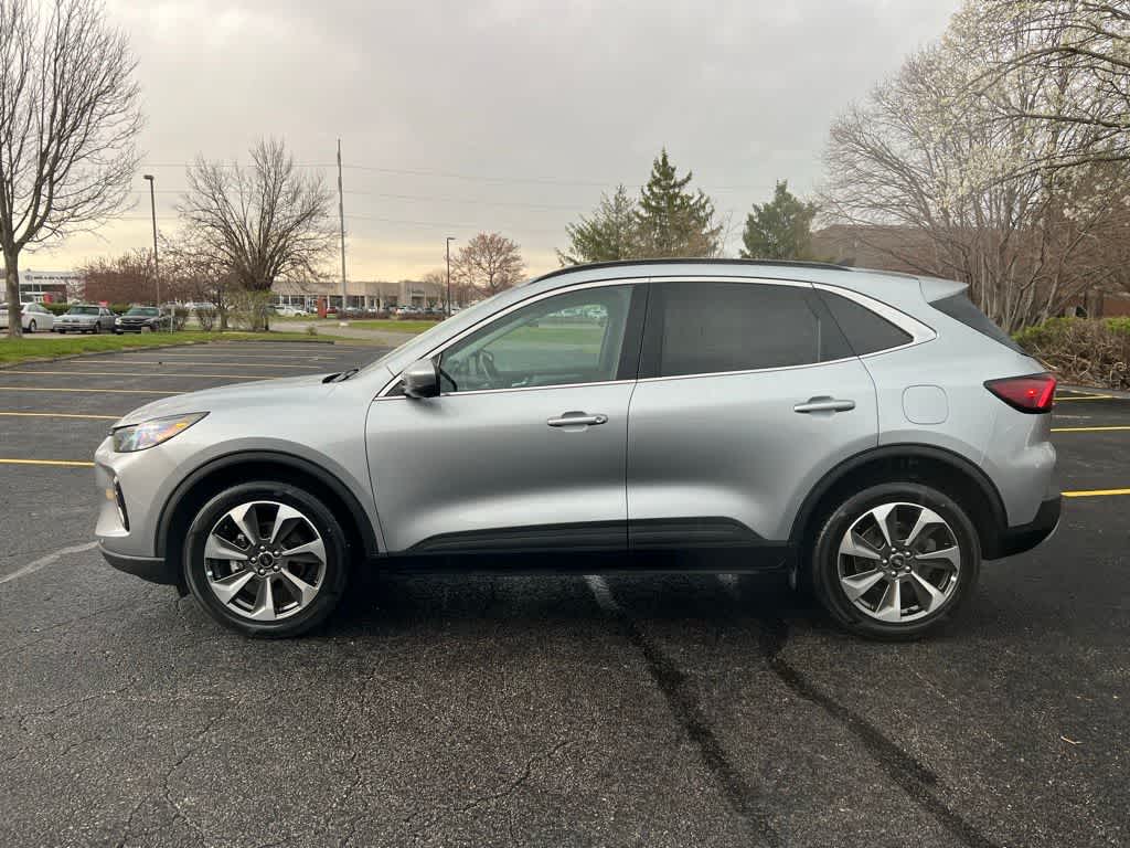 Thumbnail: 2023 Ford Escape - 3