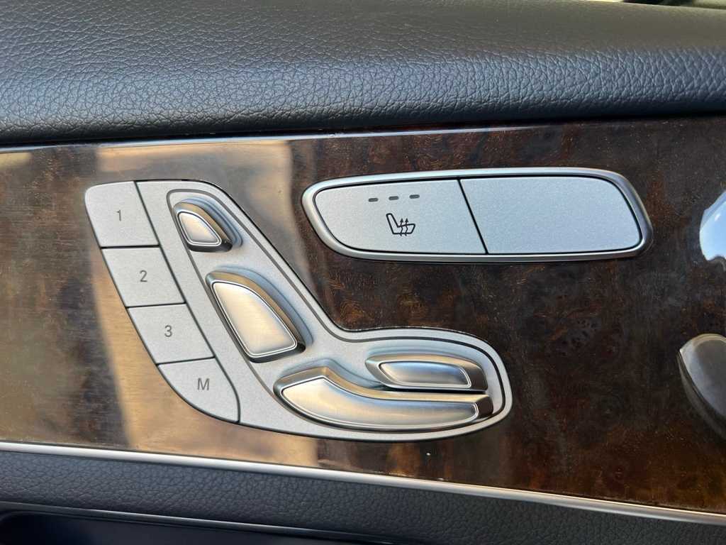 Thumbnail: 2017 Mercedes-Benz GLC - 37