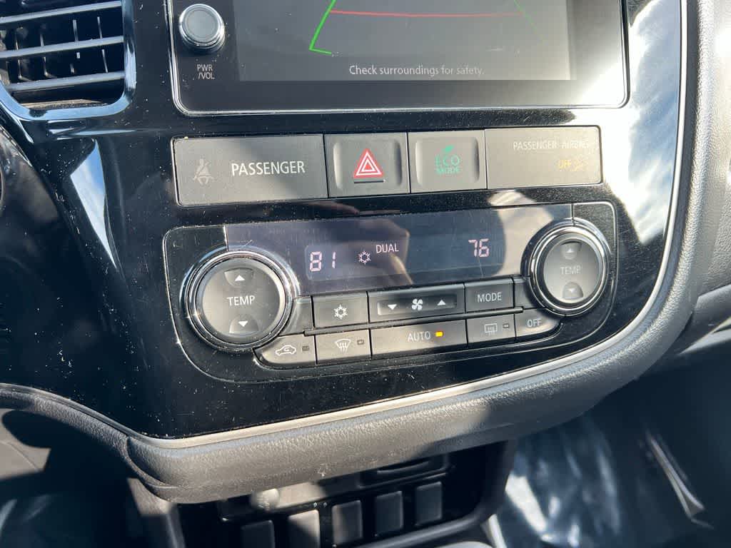 Thumbnail: 2018 Mitsubishi Outlander - 28