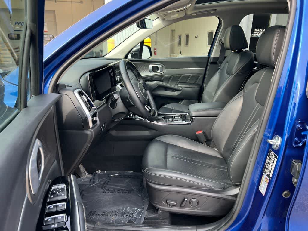 Thumbnail: 2023 Kia Sorento - 15