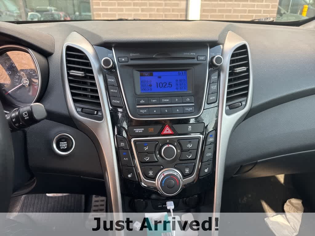 Thumbnail: 2016 Hyundai Elantra - 9