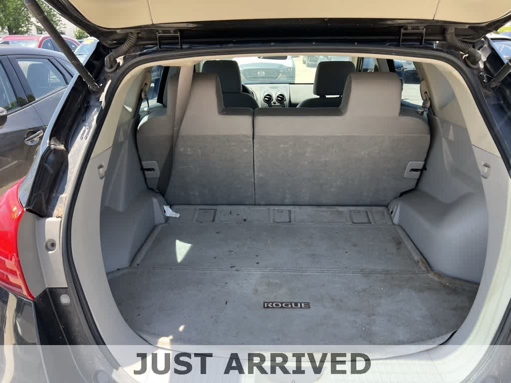 Thumbnail: 2011 Nissan Rogue - 15