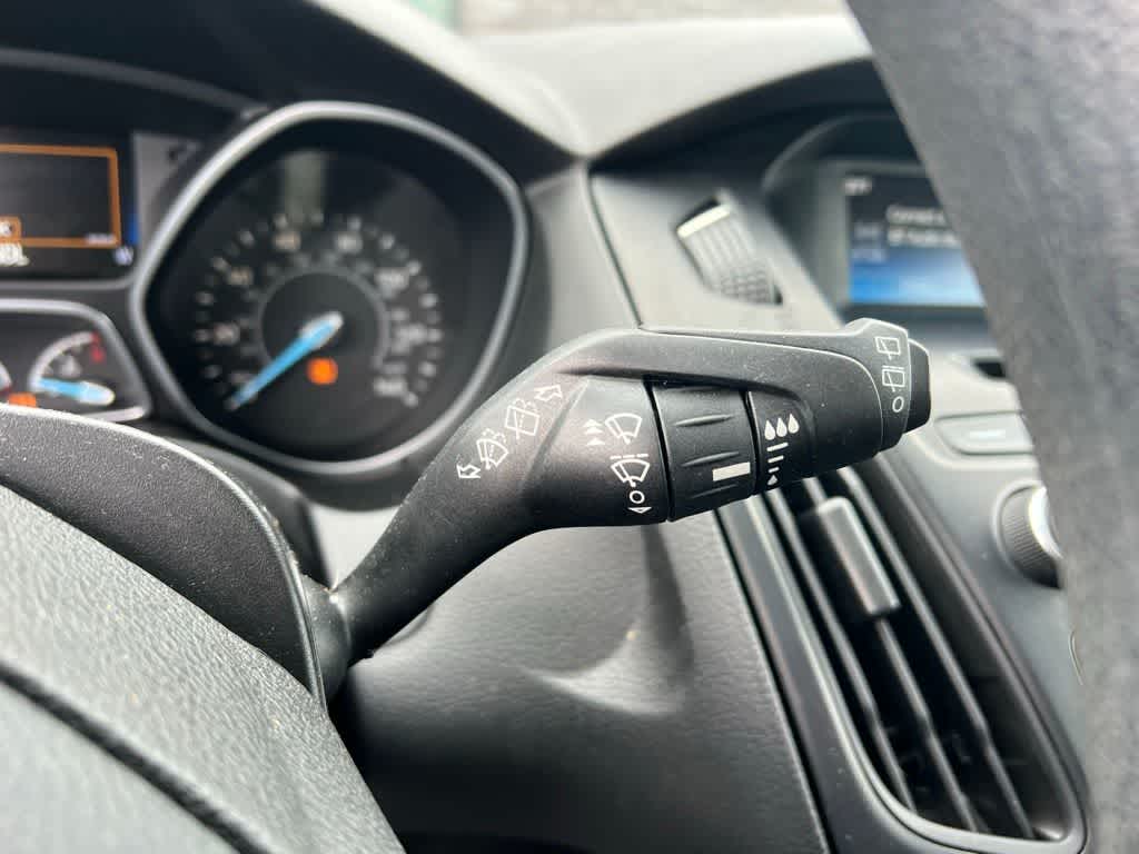 Thumbnail: 2017 Ford Focus - 21