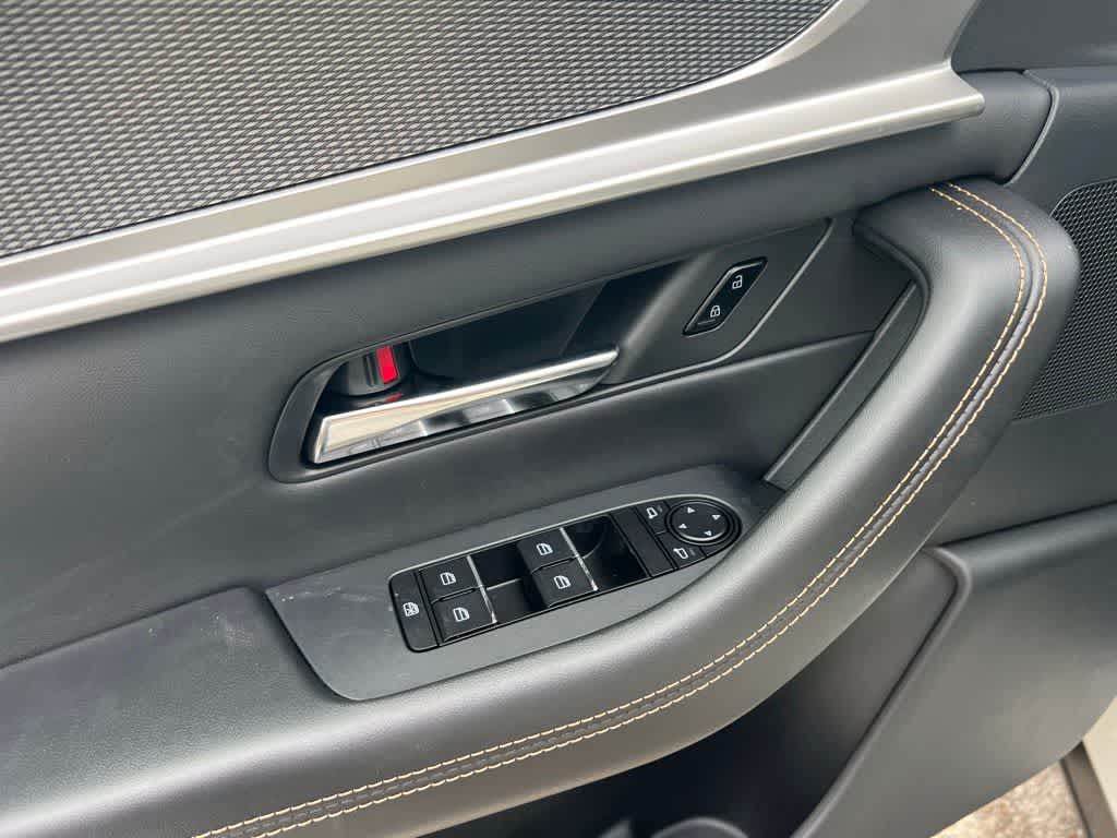 Thumbnail: 2025 Mazda CX-70 - 13