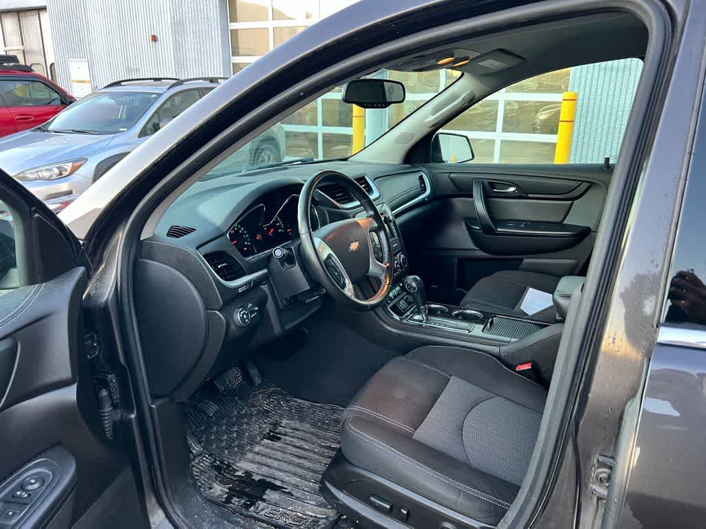 Thumbnail: 2016 Chevrolet Traverse - 2