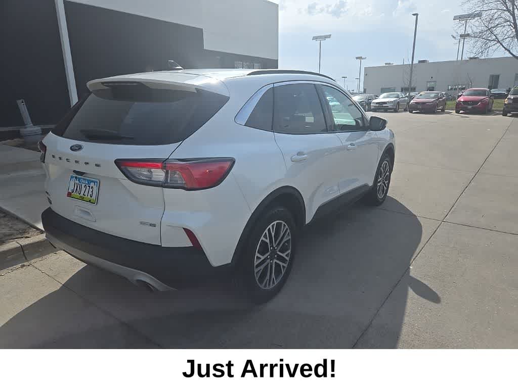 Thumbnail: 2020 Ford Escape - 2