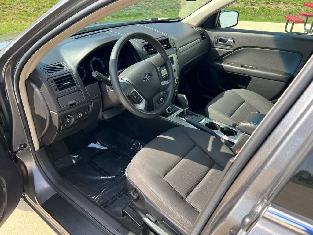 Thumbnail: 2010 Ford Fusion - 2
