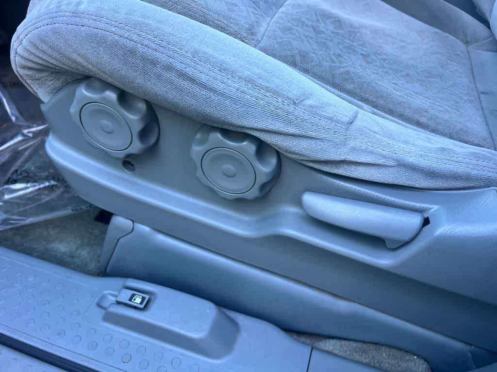 Thumbnail: 2004 Honda Pilot - 17