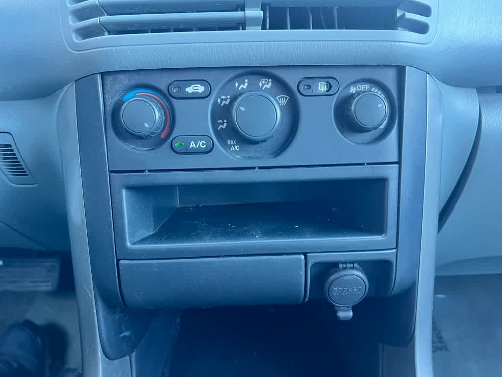 Thumbnail: 2004 Honda Pilot - 32