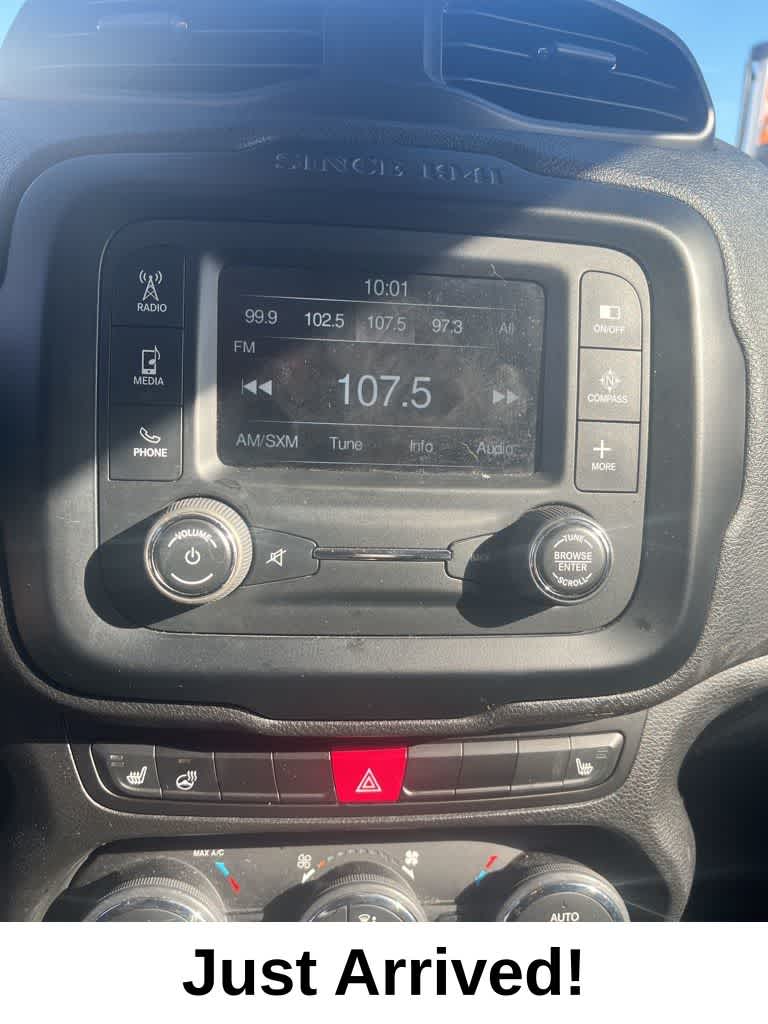 Thumbnail: 2015 Jeep Renegade - 6