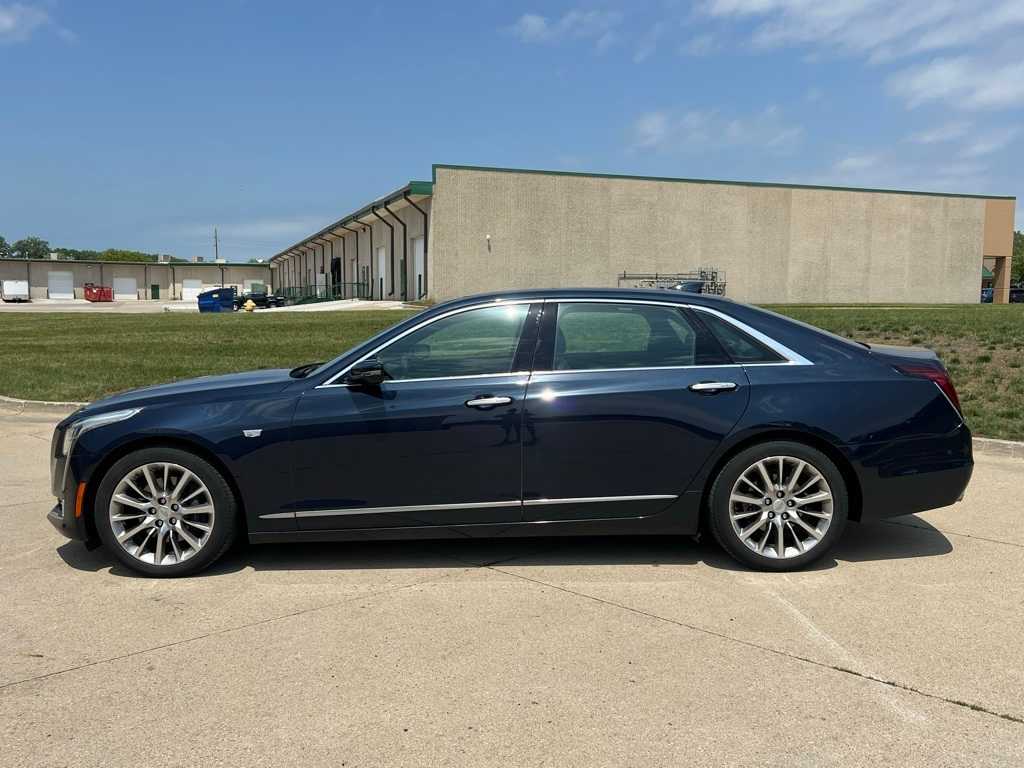 Thumbnail: 2017 Cadillac CT6 - 2