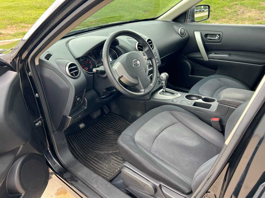 Thumbnail: 2012 Nissan Rogue - 11