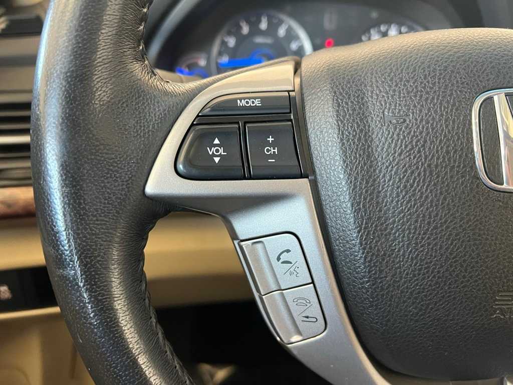 Thumbnail: 2012 Honda Crosstour - 23