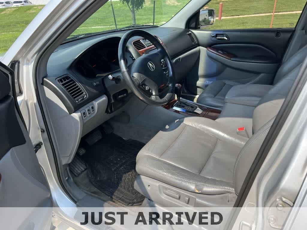 Thumbnail: 2005 Acura MDX - 2