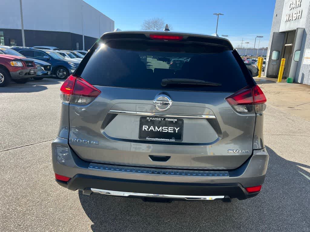 Thumbnail: 2018 Nissan Rogue - 4