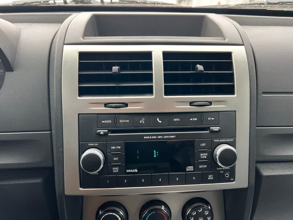 Thumbnail: 2011 Dodge Nitro - 36