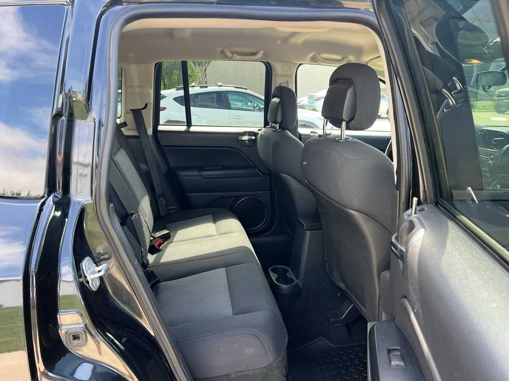 Thumbnail: 2010 Jeep Compass - 15