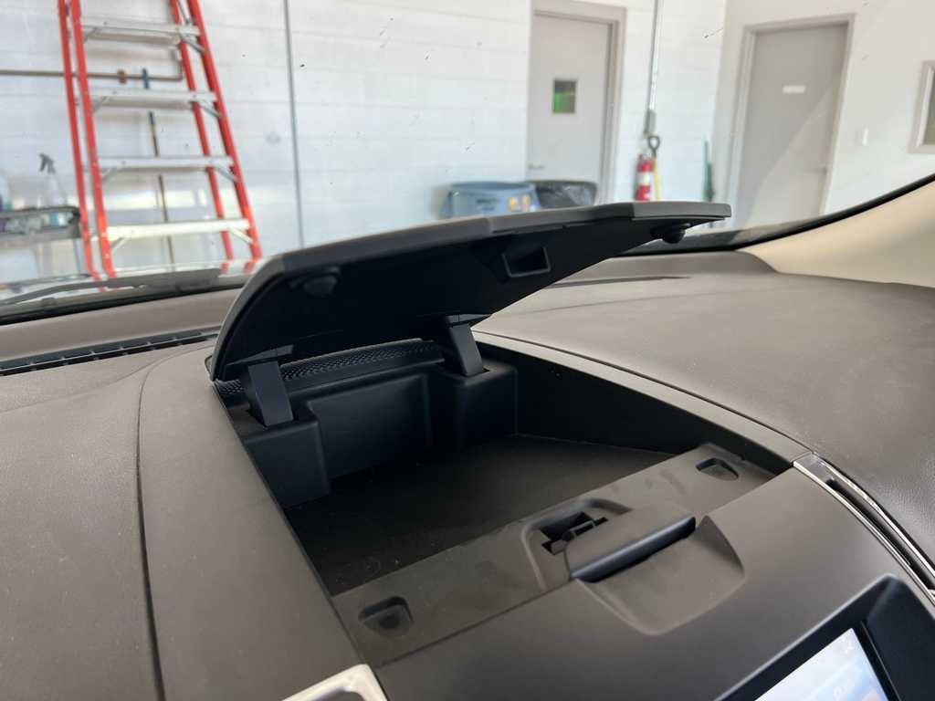 Thumbnail: 2019 Ford Edge - 29