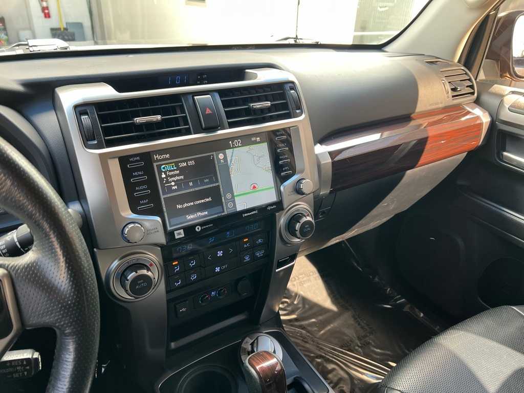 Thumbnail: 2020 Toyota 4Runner - 33