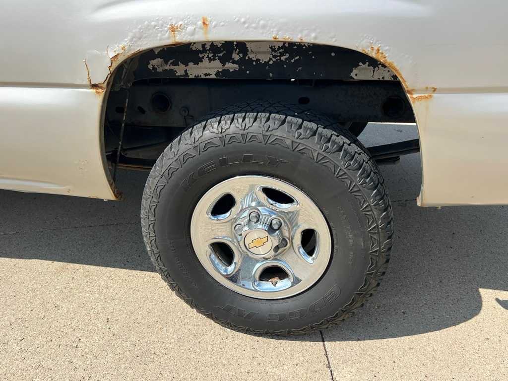 Thumbnail: 2004 Chevrolet Silverado 1500 - 11