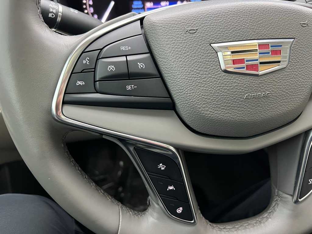 Thumbnail: 2017 Cadillac XT5 - 35