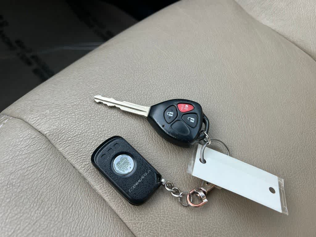 Thumbnail: 2010 Toyota RAV4 - 32