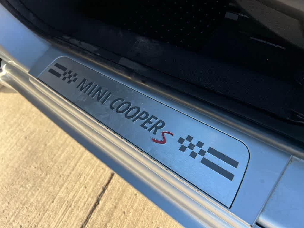 Thumbnail: 2011 MINI Cooper Countryman - 25