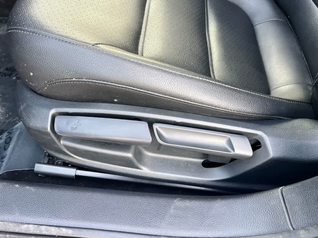 Thumbnail: 2017 Volkswagen Jetta - 18