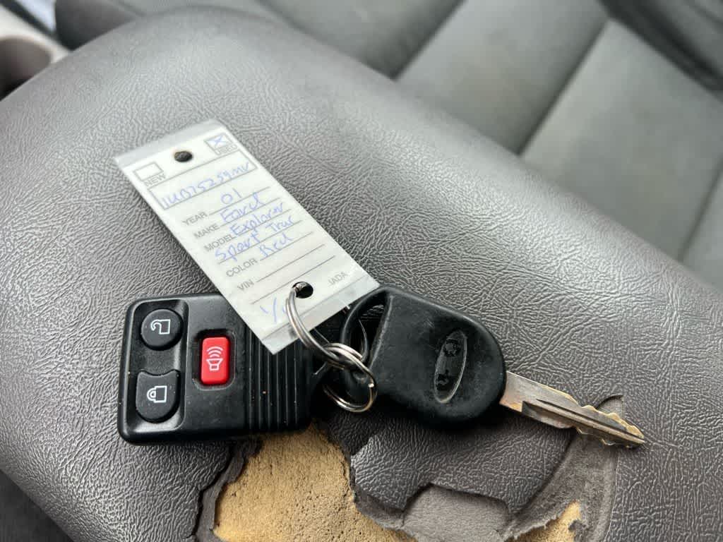 Thumbnail: 2001 Ford Explorer Sport Trac - 31