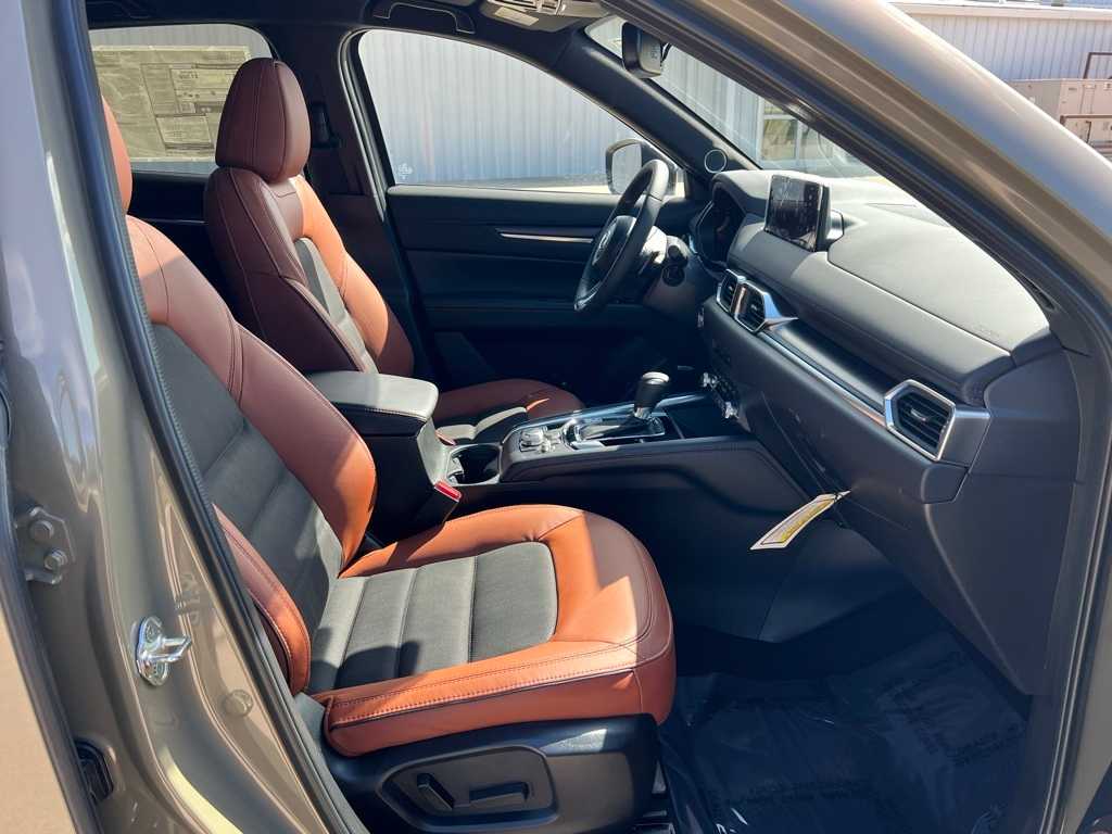 Thumbnail: 2025 Mazda CX-5 - 18