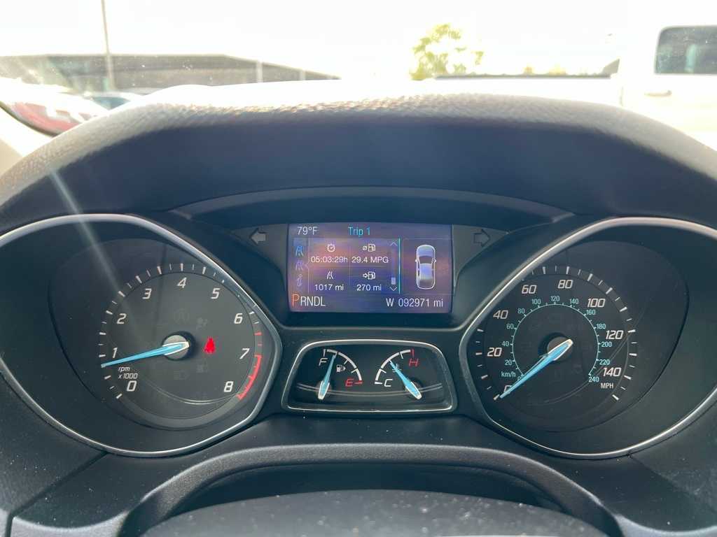 2014 Ford Focus SE 31
