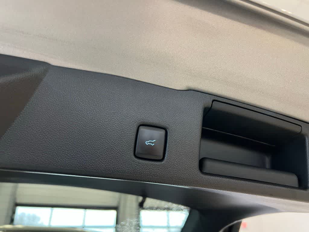 Thumbnail: 2023 Ford Escape - 22