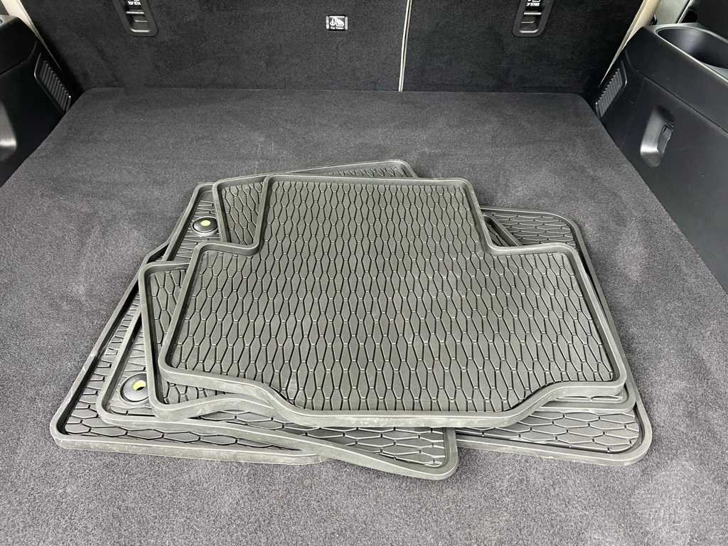 Thumbnail: 2025 Mazda CX-70 - 24