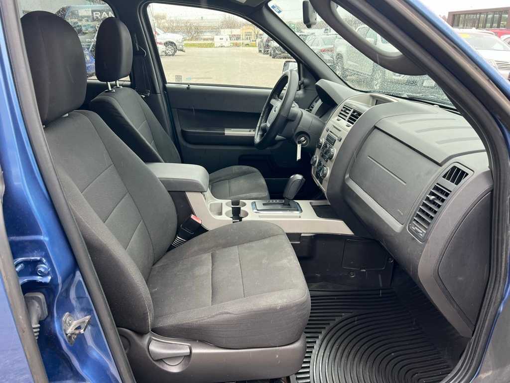 Thumbnail: 2010 Ford Escape - 16