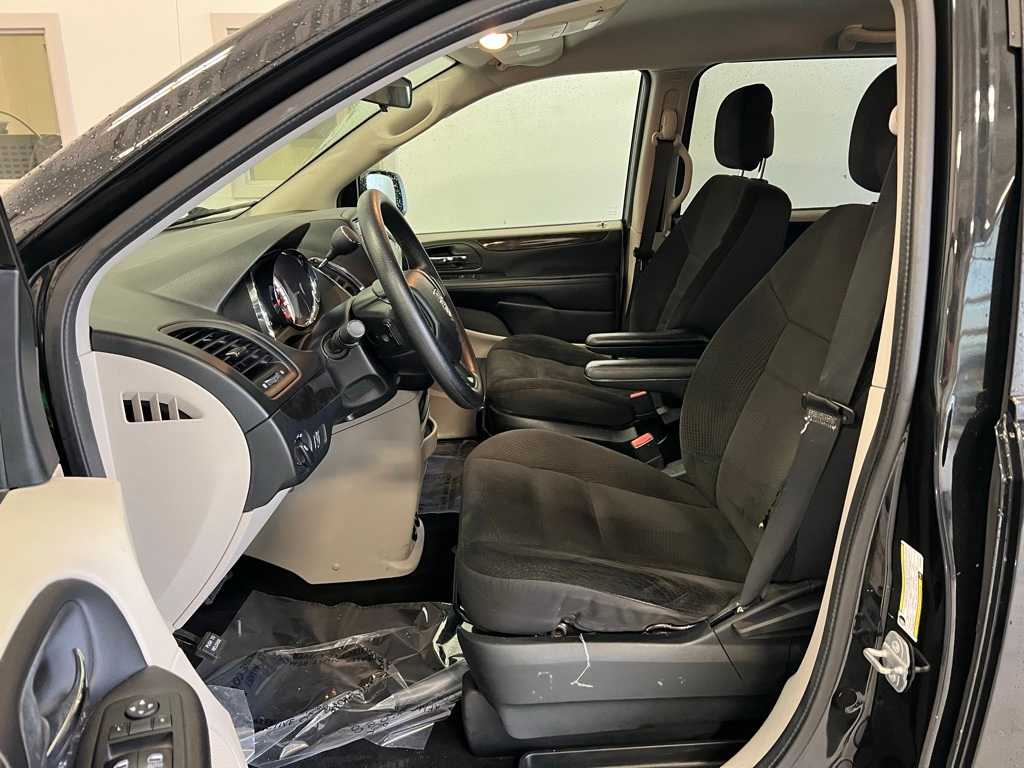 Thumbnail: 2018 Dodge Grand Caravan - 12