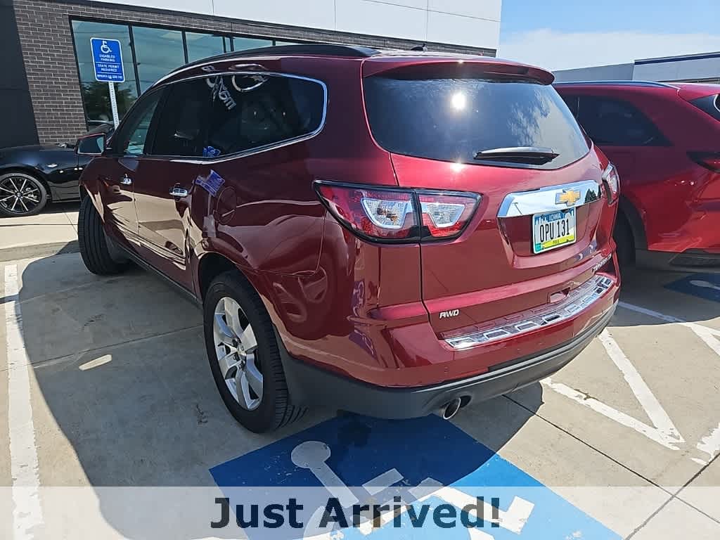 Thumbnail: 2015 Chevrolet Traverse - 13