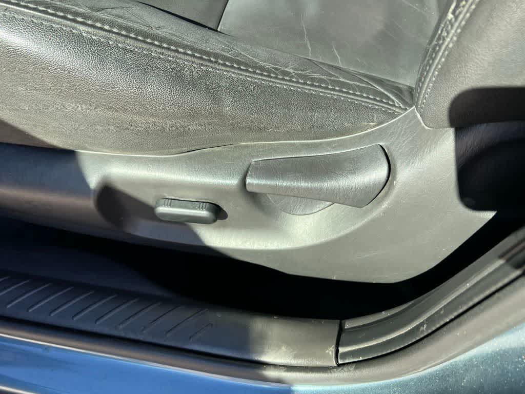 Thumbnail: 2011 Ford Escape - 18