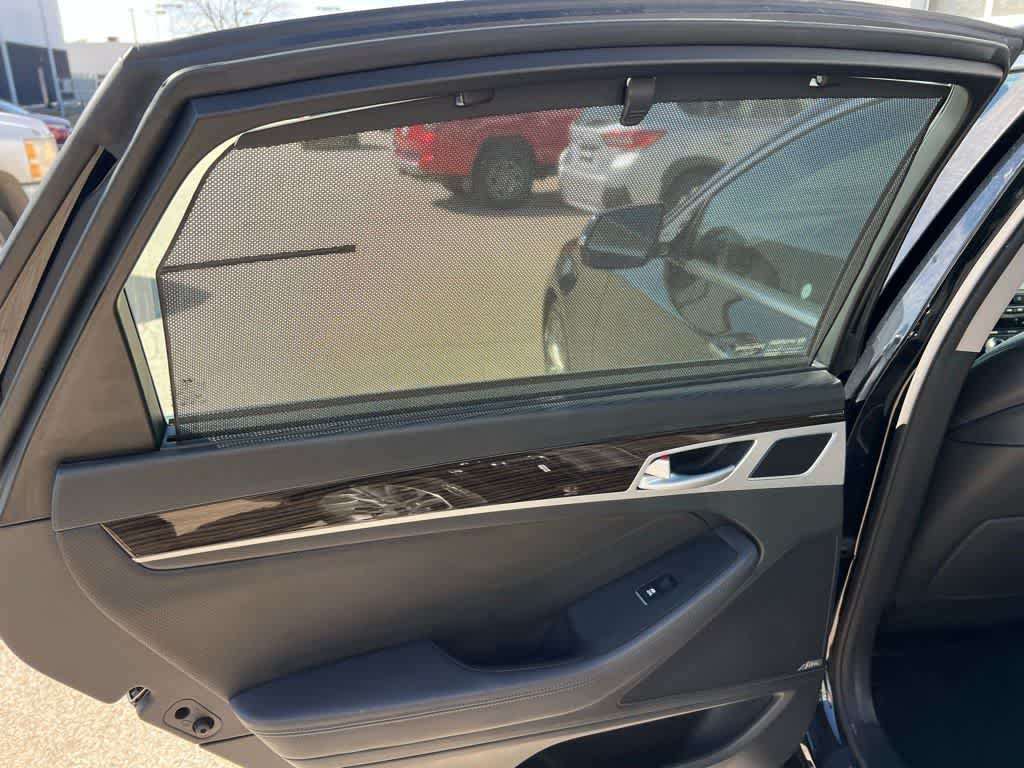 Thumbnail: 2015 Hyundai Genesis - 21