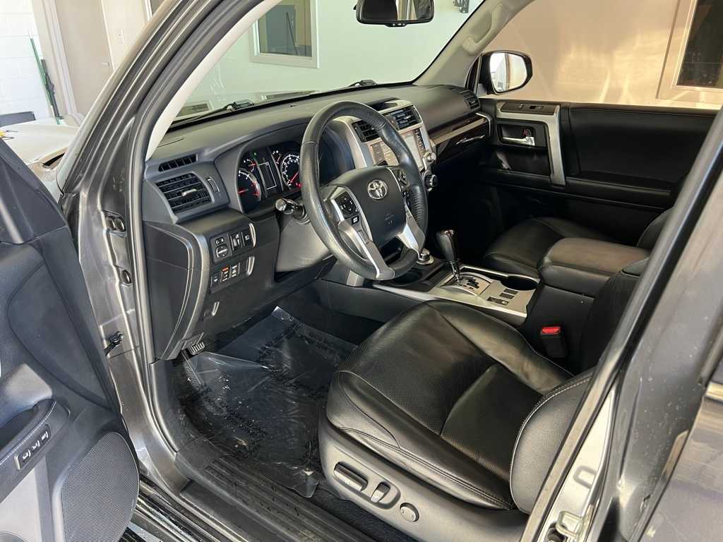 Thumbnail: 2020 Toyota 4Runner - 13