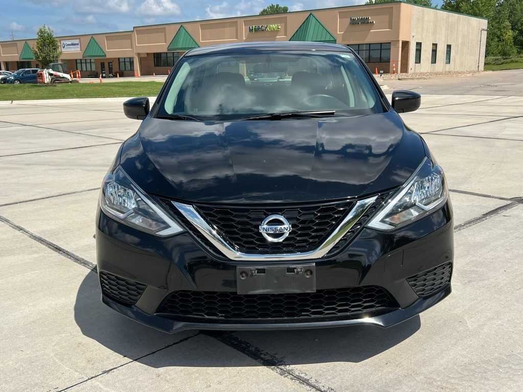 Thumbnail: 2016 Nissan Sentra - 10