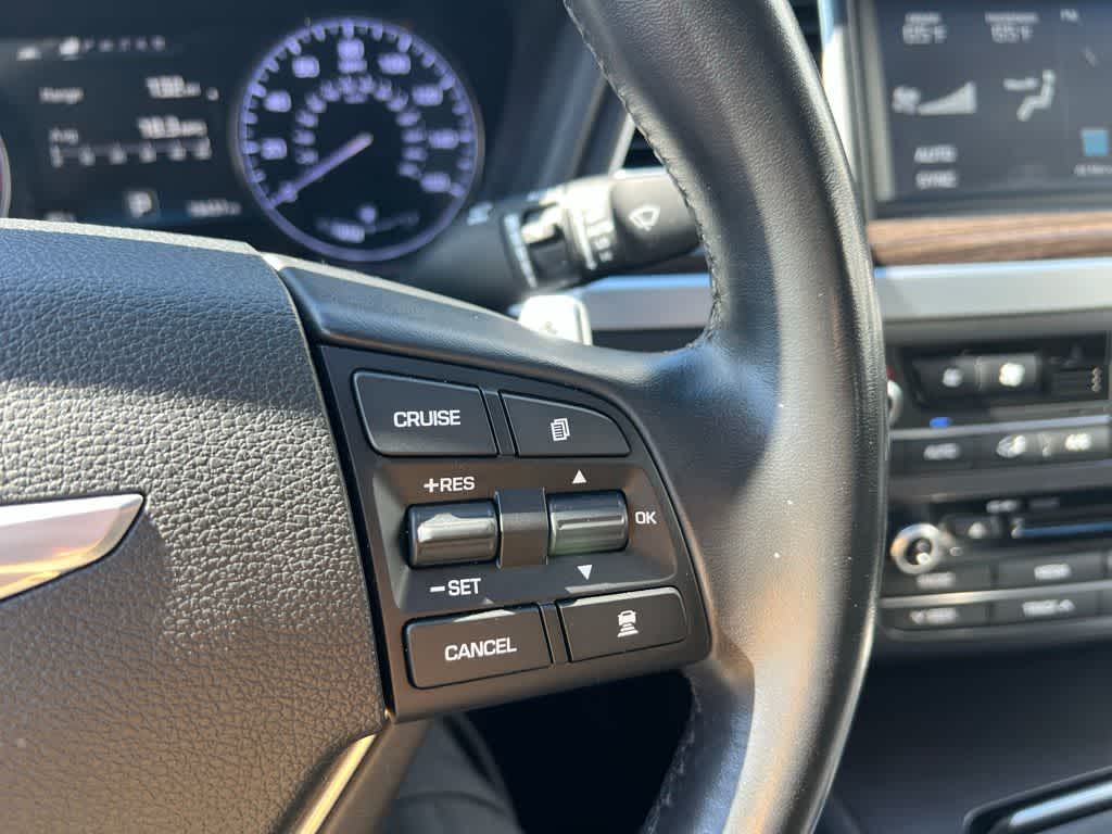 Thumbnail: 2015 Hyundai Genesis - 31