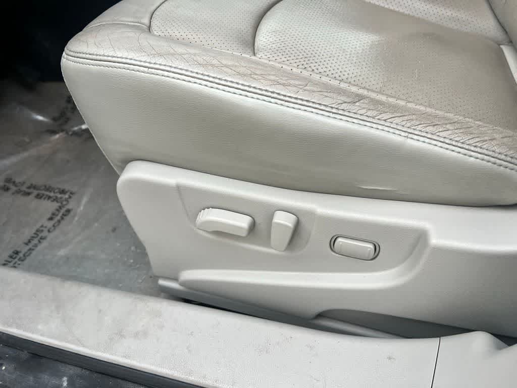 Thumbnail: 2011 Nissan Rogue - 19